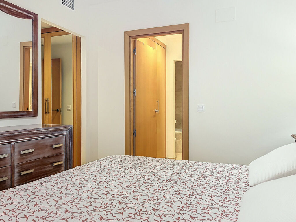 Middle Floor Apartment Estepona Málaga - image 37