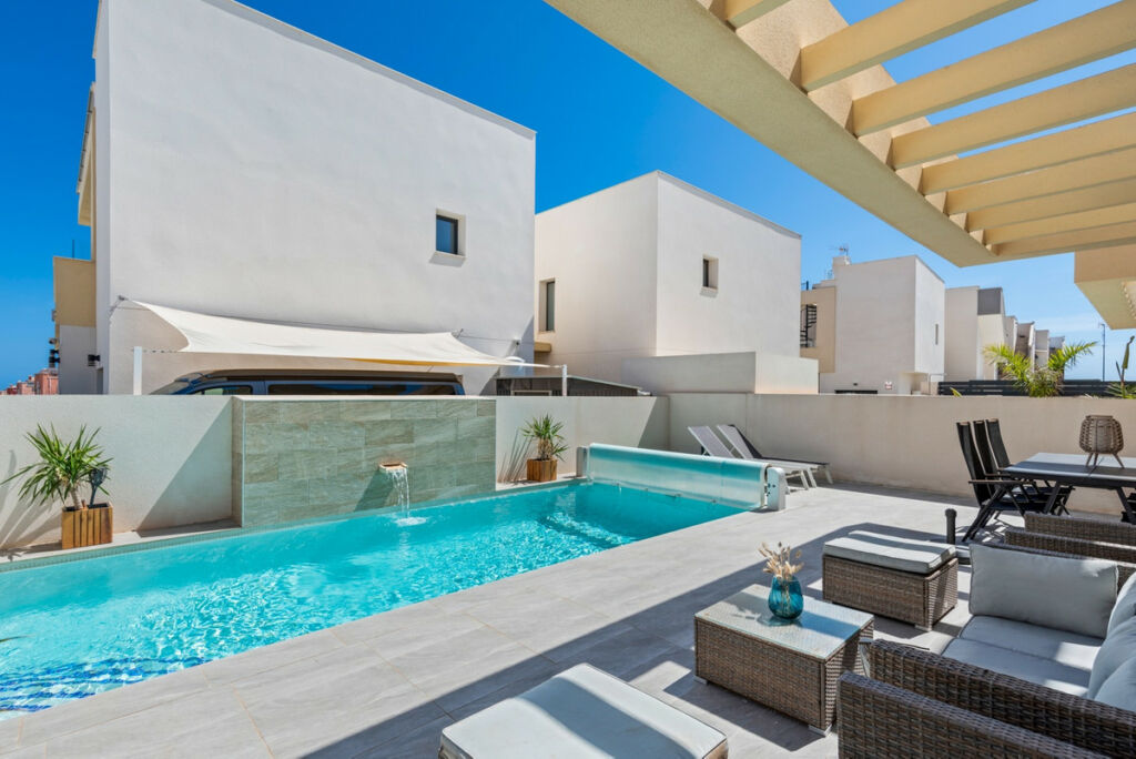 Detached Villa Los Montesinos Alicante - image 36