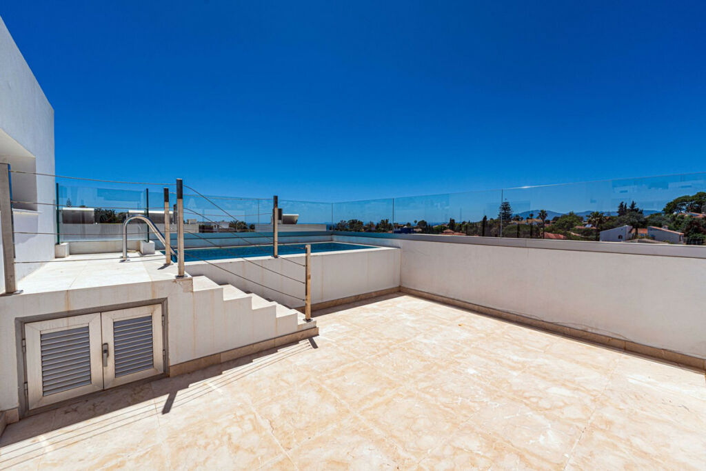 Semi-Detached House Río Real Málaga - image 37