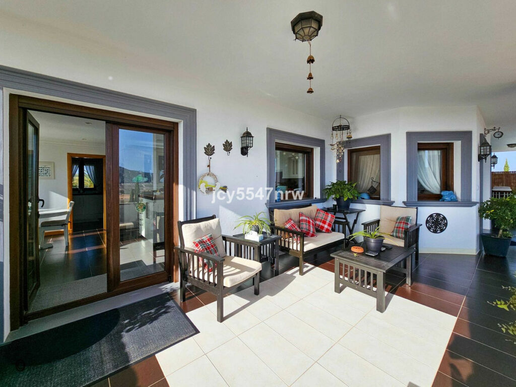 Detached Villa Pinoso Alicante - image 38