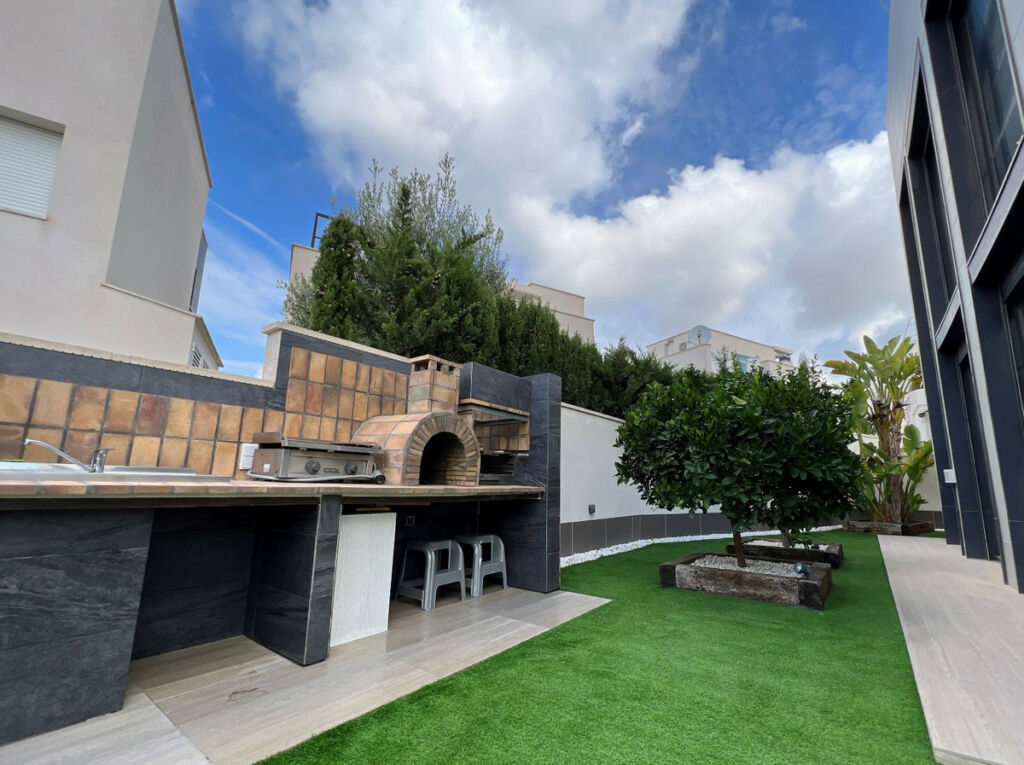 Detached Villa San Miguel de Salinas Alicante - image 38
