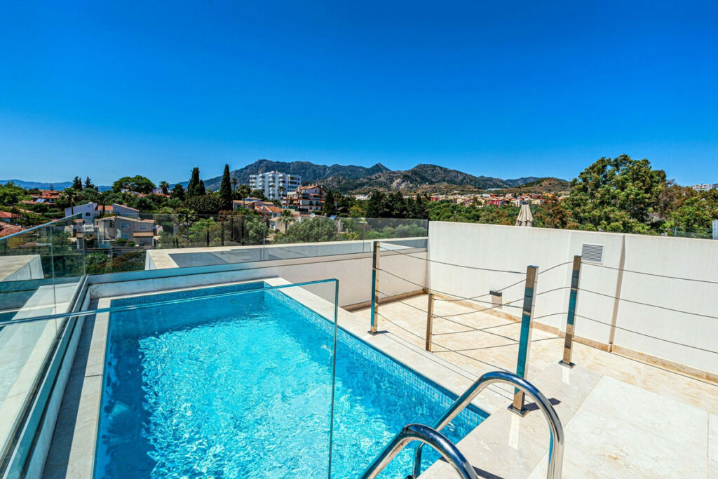 Semi-Detached House Río Real Málaga - image 38