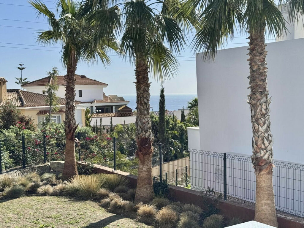 Detached Villa Fuengirola Málaga - image 34