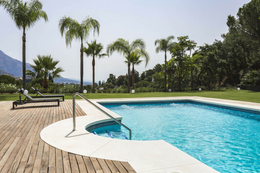Detached Villa El Madroñal Málaga - image 38