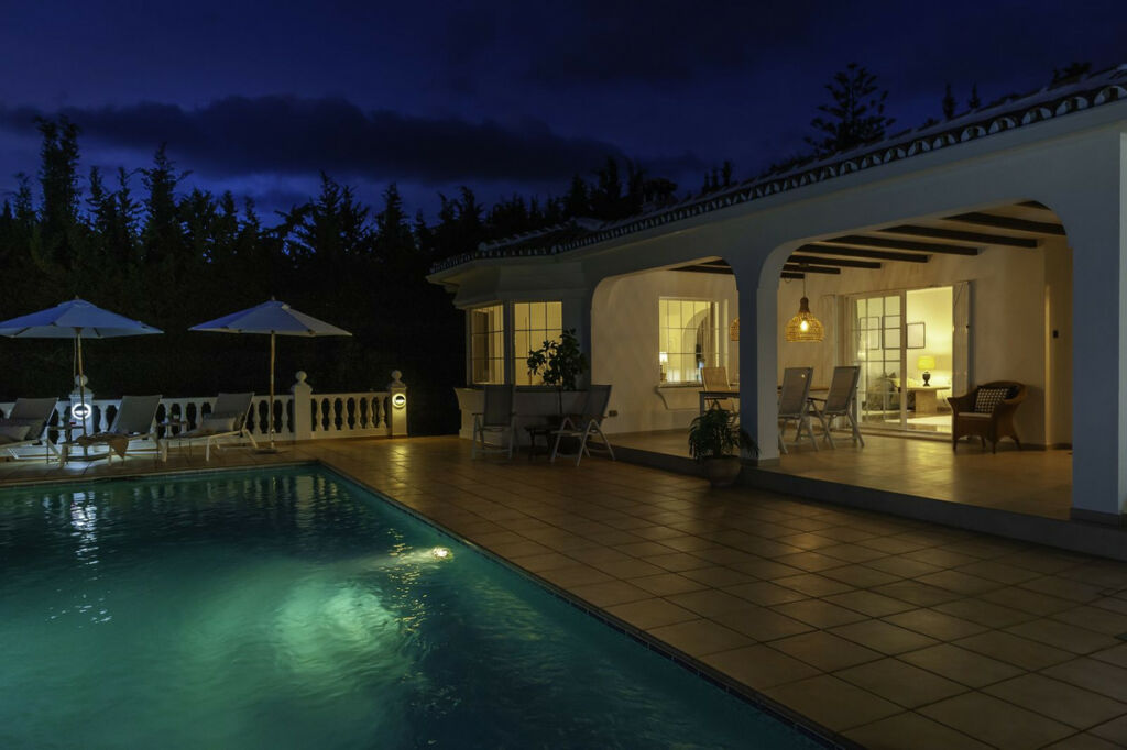 Detached Villa Sierrezuela Málaga - image 38