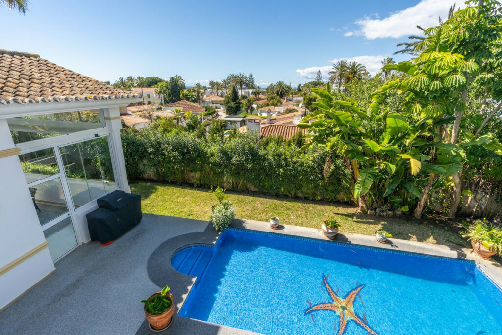 Detached Villa Marbesa Málaga - image 39