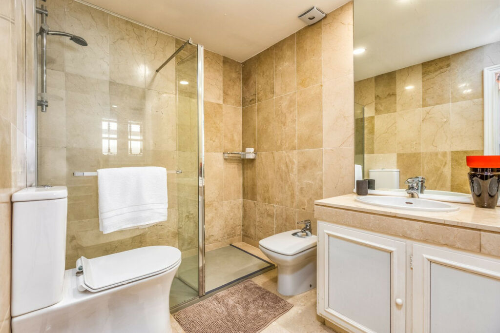 Townhouse Aloha Málaga - image 39