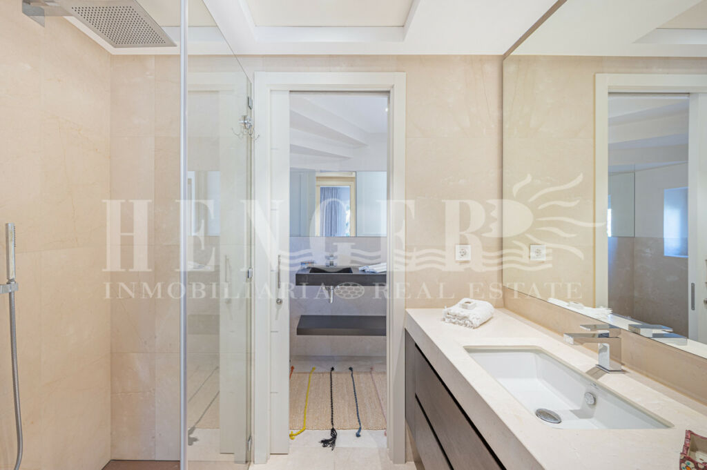 Penthouse The Golden Mile Málaga - image 39