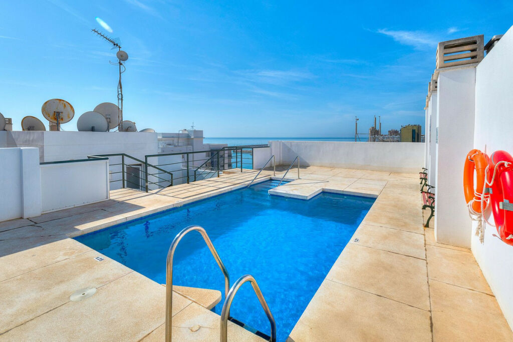 Penthouse Fuengirola Málaga - image 4