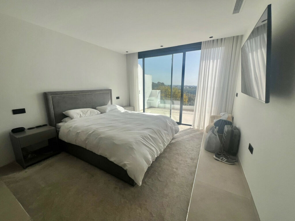 Townhouse Benahavís Málaga - image 8