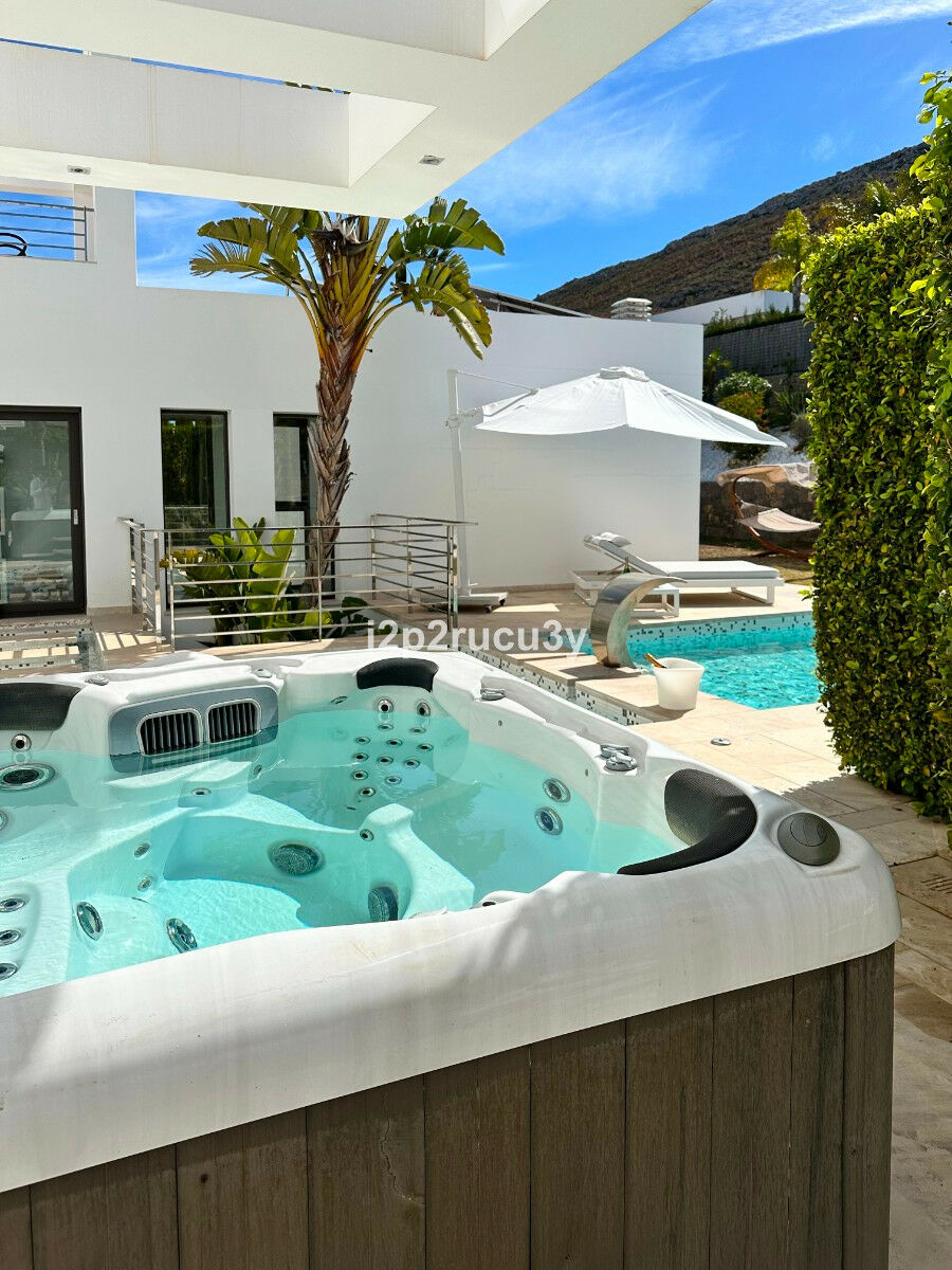 Detached Villa Javea Alicante - image 4