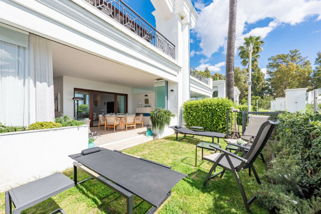 Ground Floor Apartment Estepona Málaga - image 4
