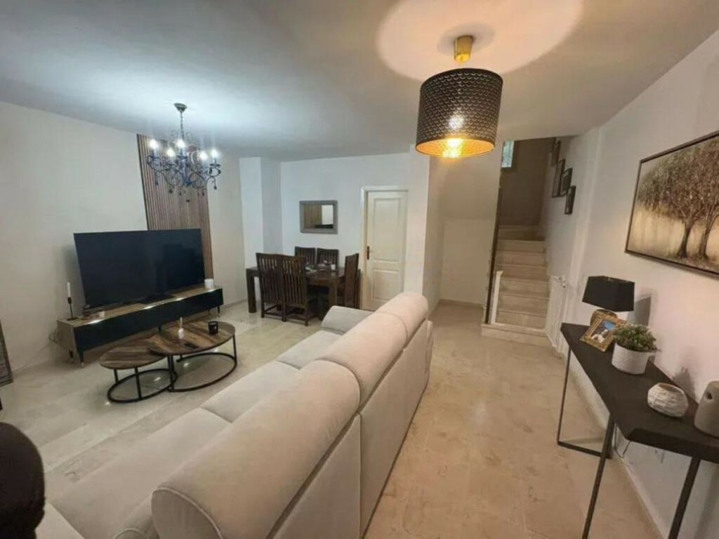 Townhouse Casares Playa Málaga - image 4