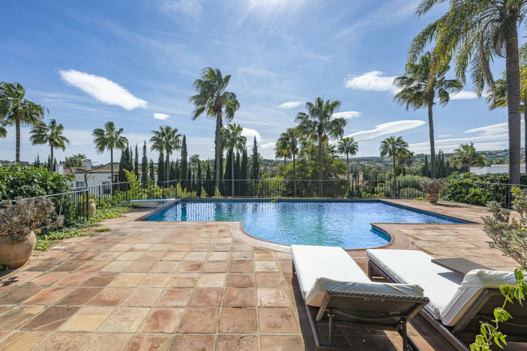 Detached Villa Sotogrande Cádiz - image 4