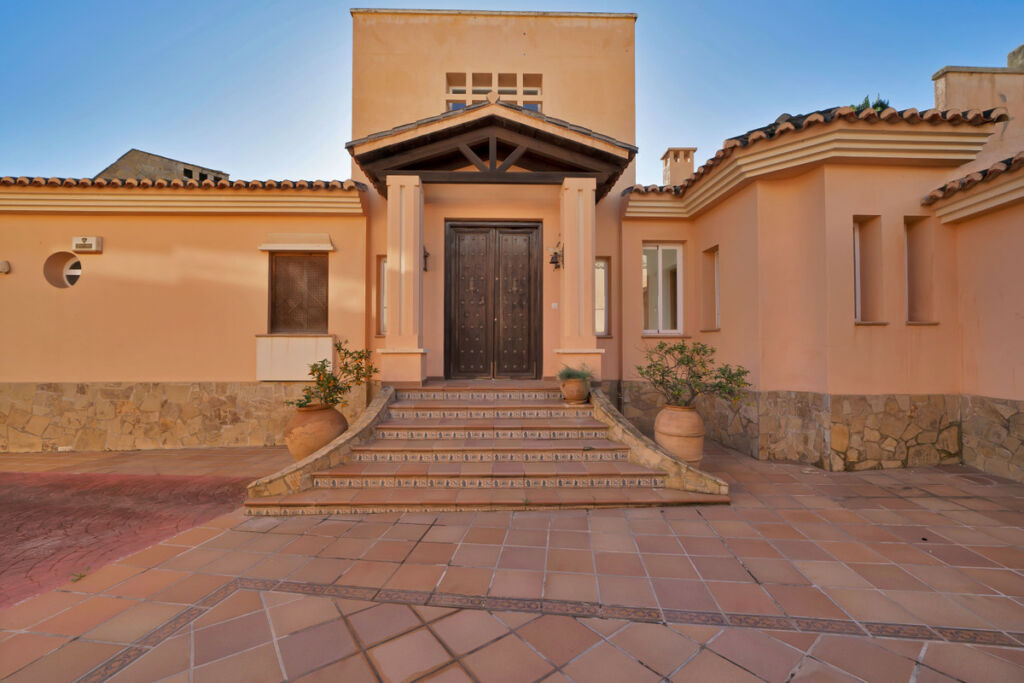 Detached Villa Hacienda Las Chapas Málaga - image 4