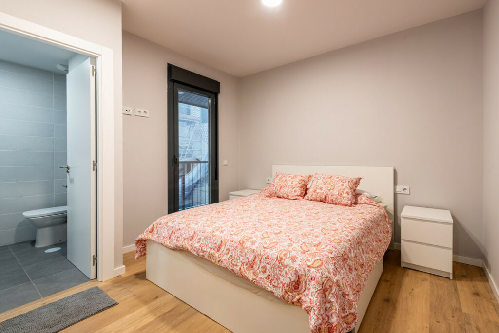 Middle Floor Apartment Las Lagunas Málaga - image 4