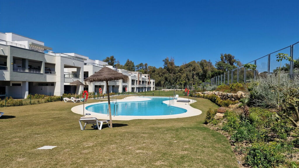 Ground Floor Apartment Casares Playa Málaga - image 4