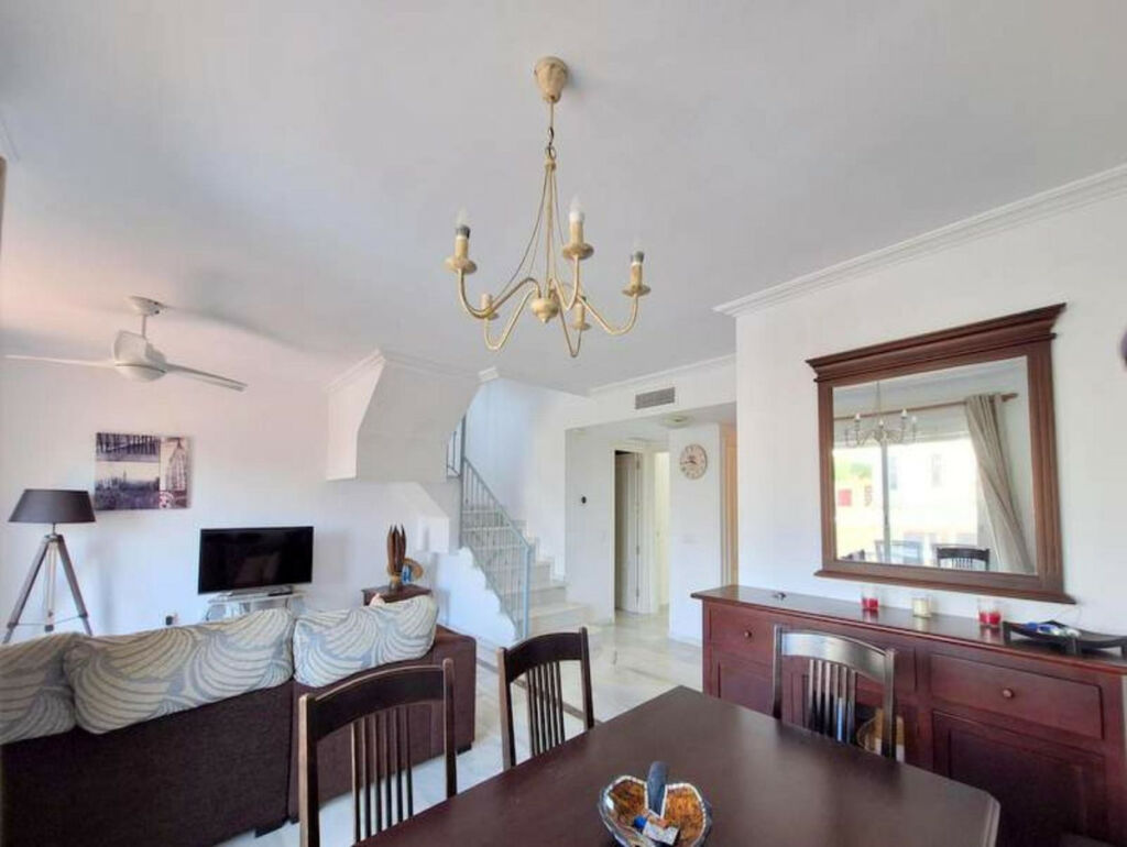 Penthouse Duplex Casares Málaga - image 4
