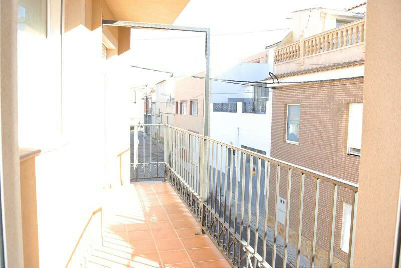 Middle Floor Apartment Villena Alicante - image 4
