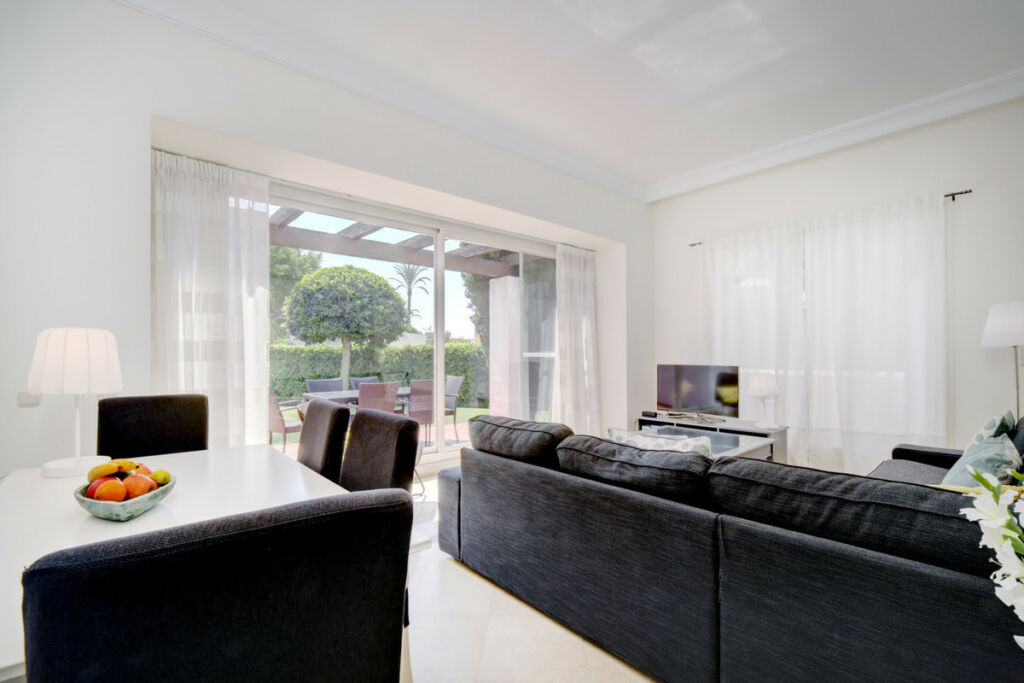 Ground Floor Apartment Estepona Málaga - image 4