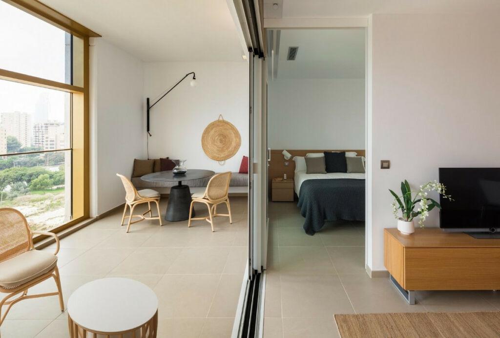Middle Floor Apartment Benidorm Alicante - image 4