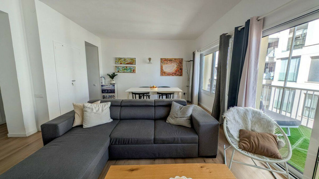Middle Floor Apartment Calpe Alicante - image 2
