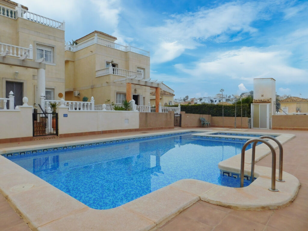 Detached Villa Ciudad Quesada Alicante - image 4