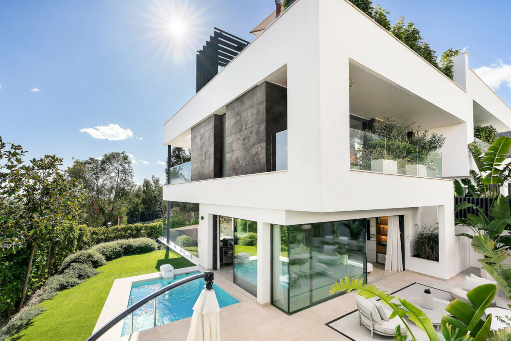 Semi-Detached House Sierra Blanca Málaga - image 4