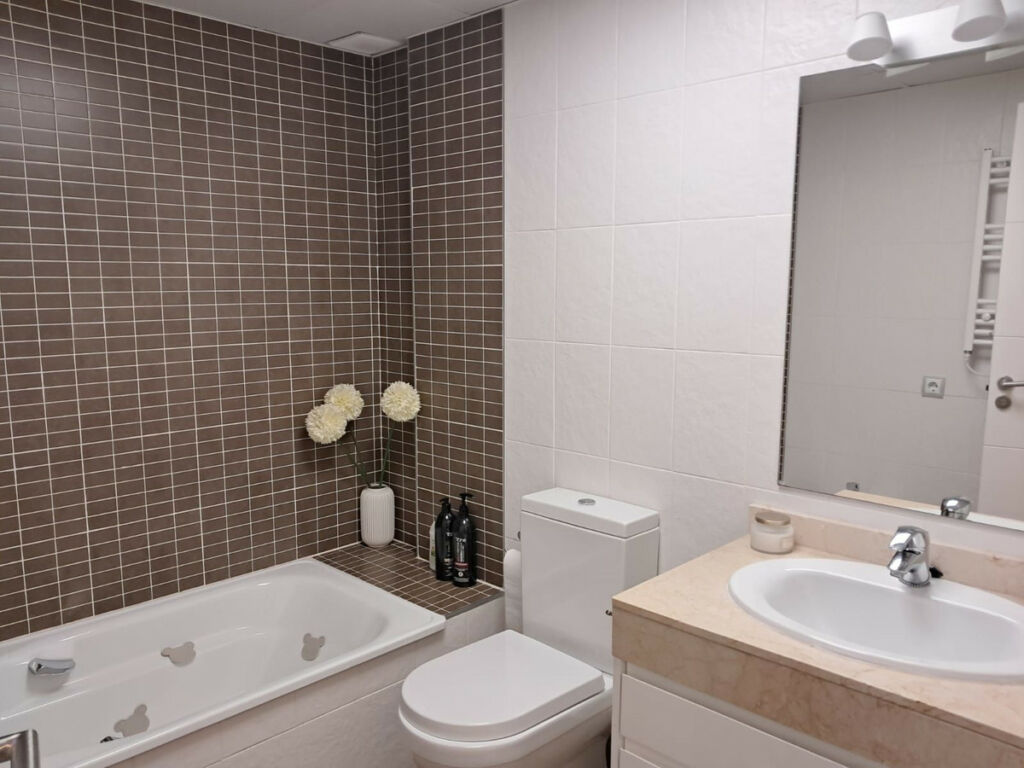 Penthouse La Alcaidesa Cádiz - image 4
