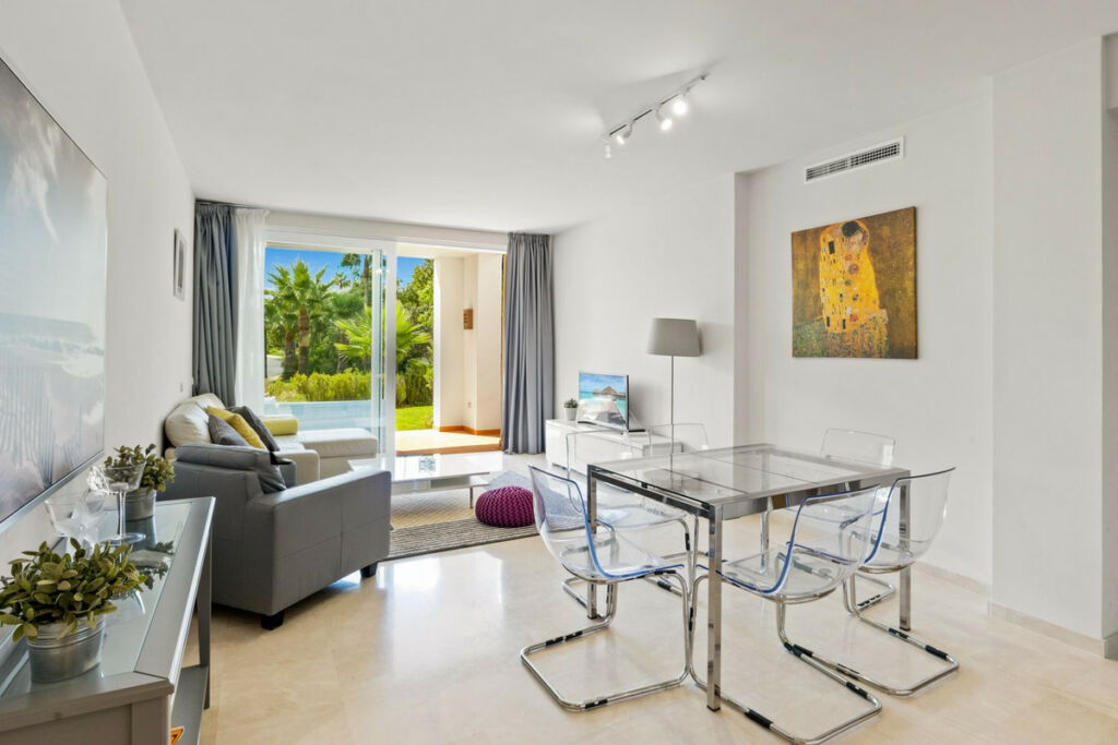Ground Floor Apartment Casares Málaga - image 4