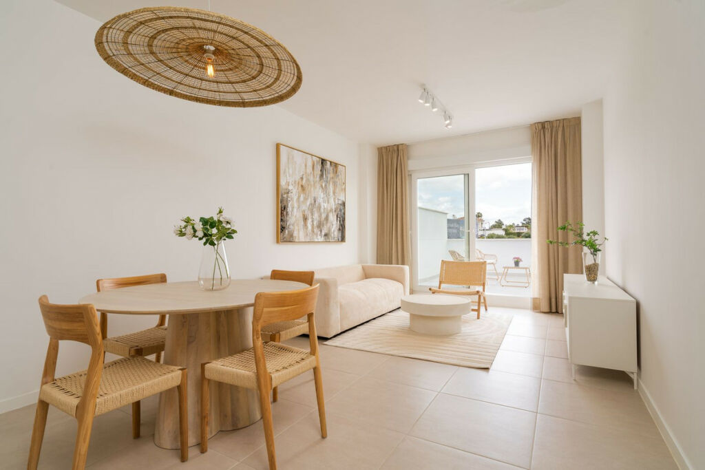 Middle Floor Apartment Estepona Málaga