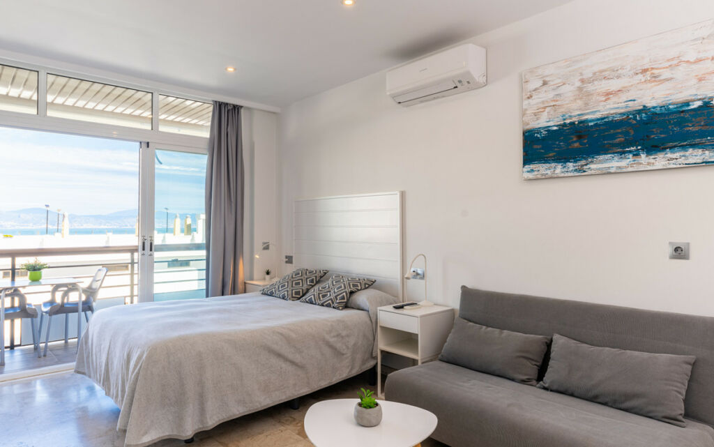 Middle Floor Apartment Torremolinos Málaga - image 4
