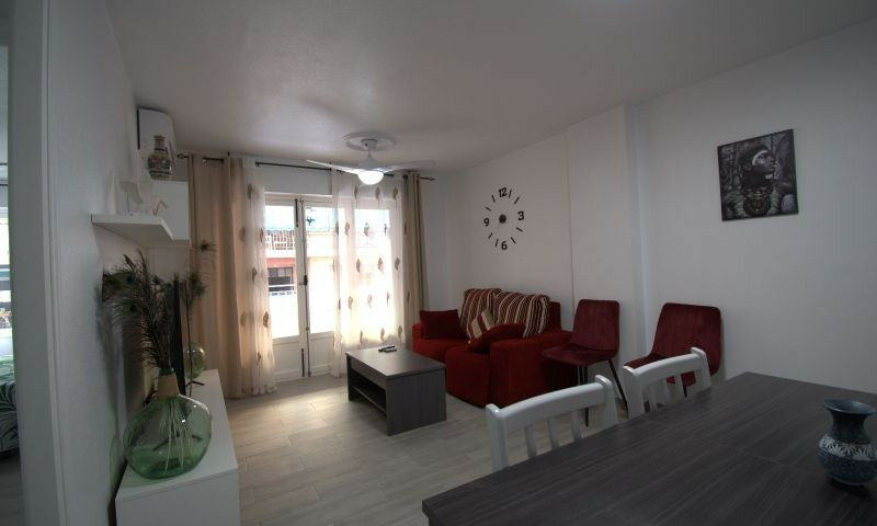 Middle Floor Apartment Torrevieja Alicante - image 4