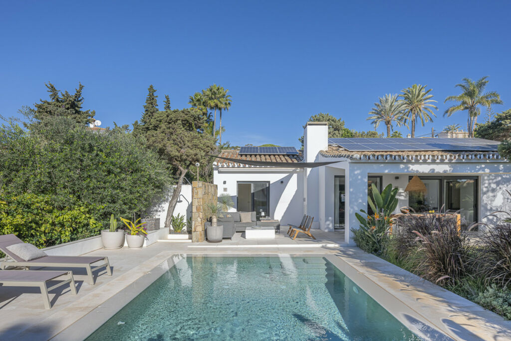 Detached Villa Marbesa Málaga - image 4