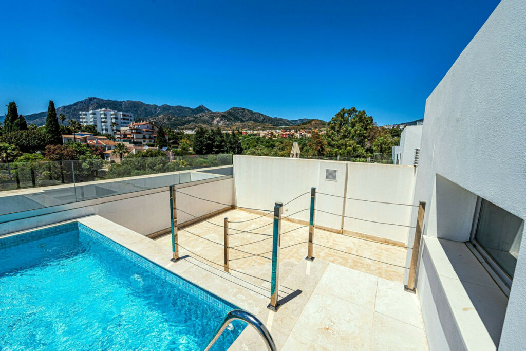 Semi-Detached House Río Real Málaga - image 40