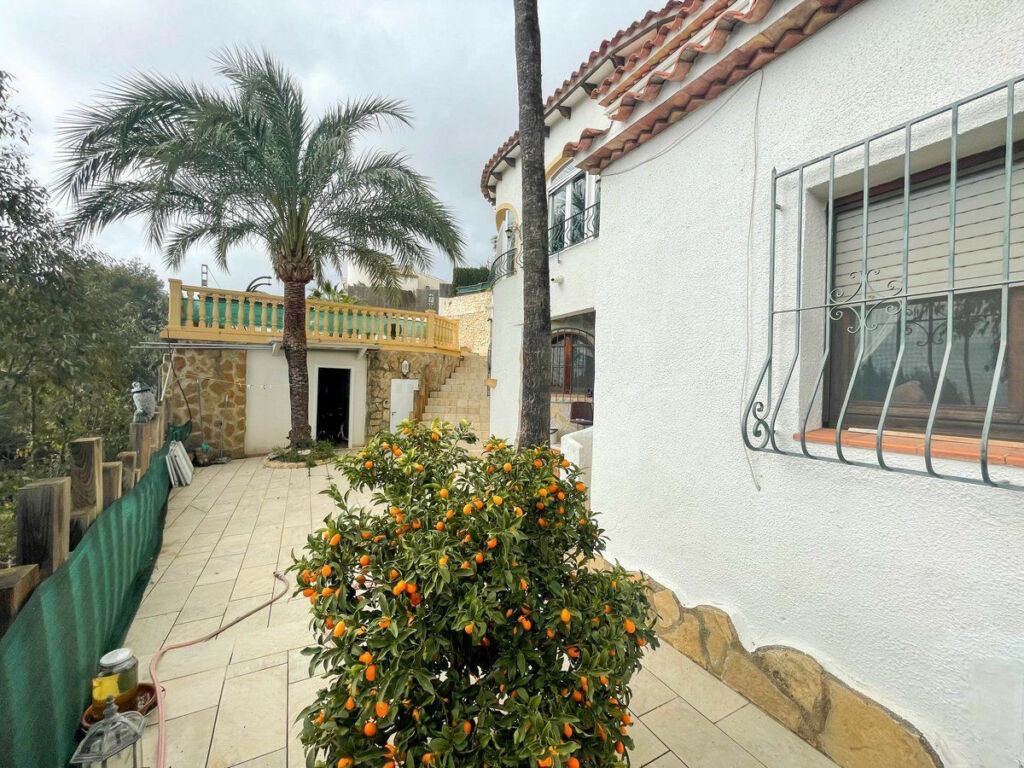 Detached Villa Montemar Alicante - image 40