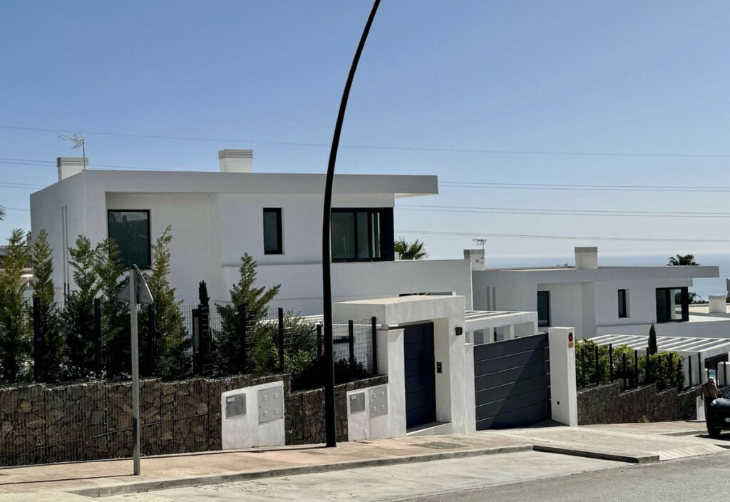 Detached Villa Fuengirola Málaga - image 38