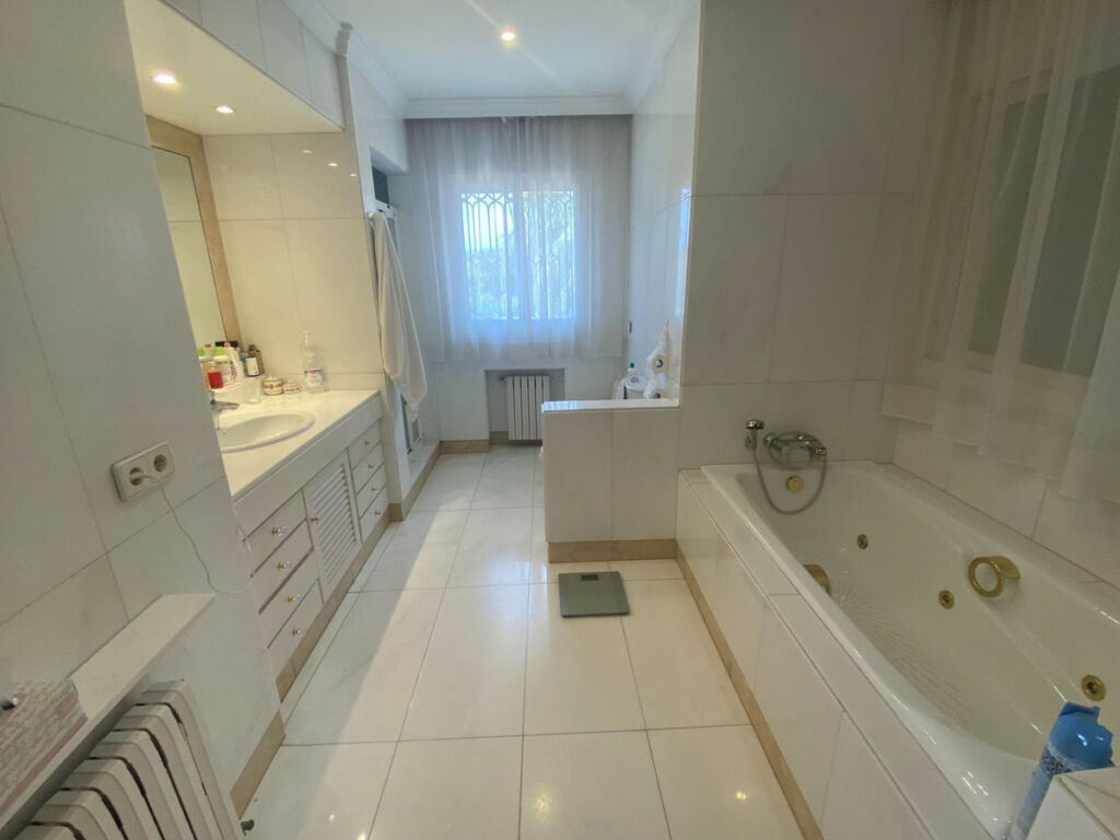 Detached Villa Guadalmina Baja Málaga - image 40