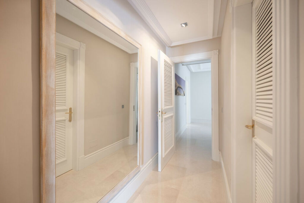 Detached Villa Marbella Málaga - image 41
