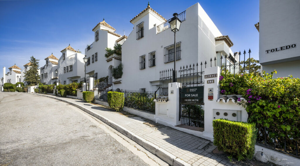 Townhouse The Golden Mile Málaga - image 40