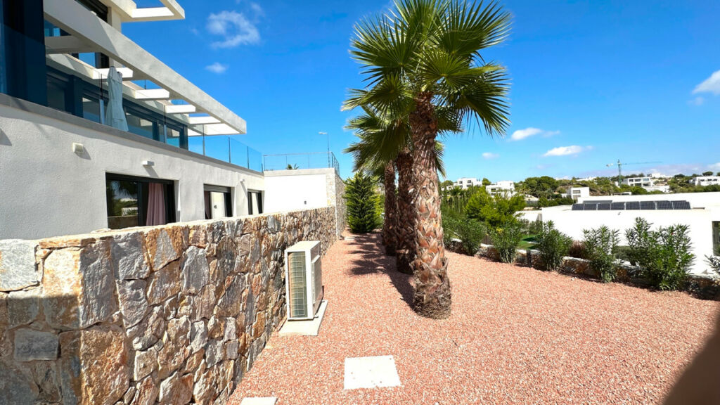 Detached Villa Las Colinas Golf Alicante - image 40