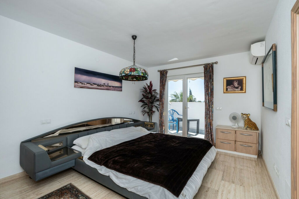 Detached Villa Marbesa Málaga - image 40