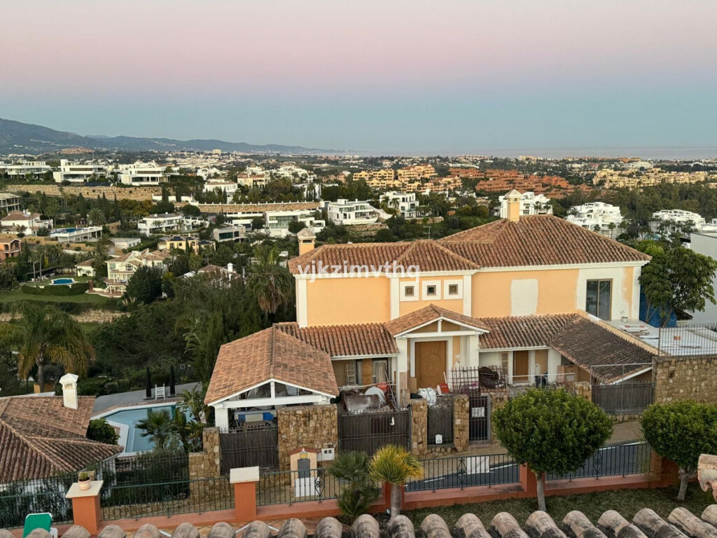 Detached Villa Benahavís Málaga - image 48