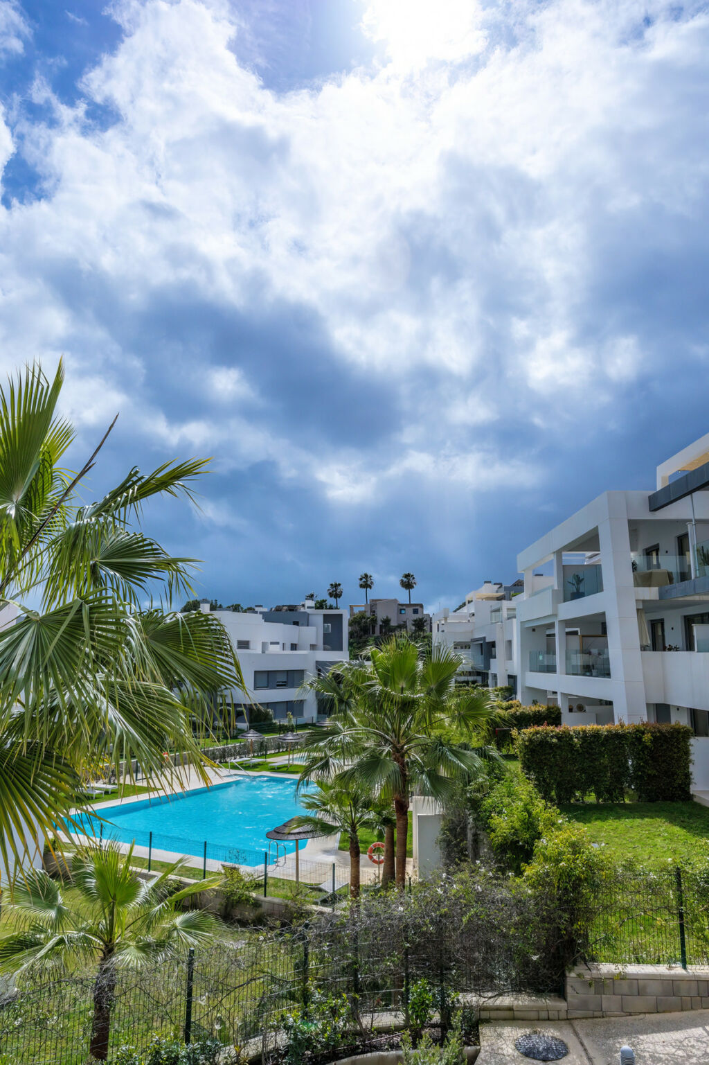 Middle Floor Apartment Estepona Málaga - image 40