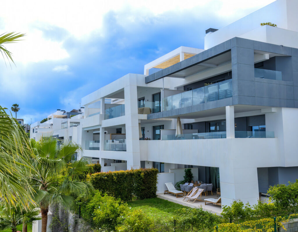 Middle Floor Apartment Estepona Málaga - image 41