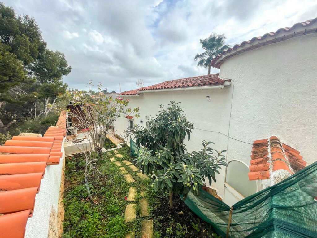 Detached Villa Montemar Alicante - image 42