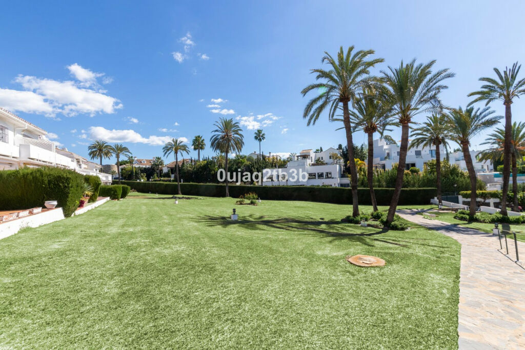 Duplex Nueva Andalucía Málaga - image 42