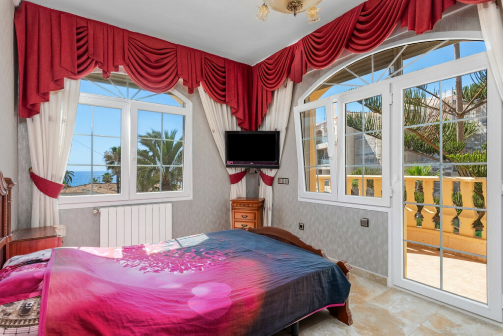 Detached Villa Playa Flamenca Alicante - image 42