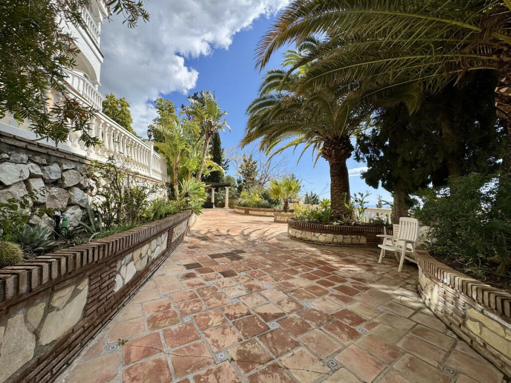 Detached Villa Mijas Málaga - image 42