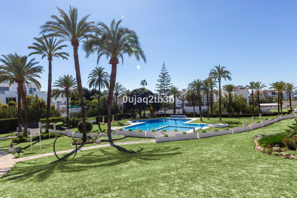 Duplex Nueva Andalucía Málaga - image 43